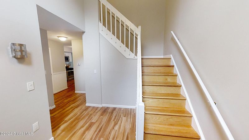 3rd image of 408 Antler Court