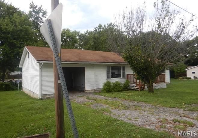 2nd image of 301 Greer St
