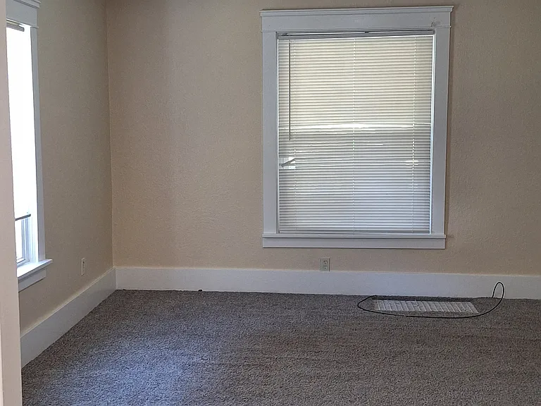 1734 Ogden Ave NW — Photo 12