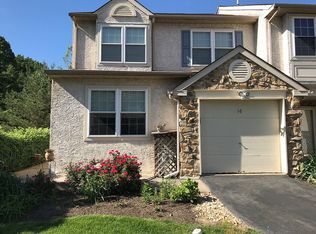 16 Viburnum Ct, Lafayette Hill, PA