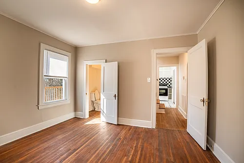 228 Crawford St #B Photo 1