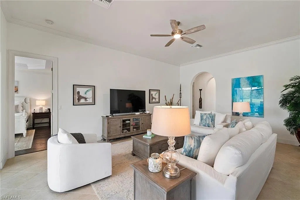2 bed, 2.0 bath, 1804 sqft, $9,000 — Photo 3