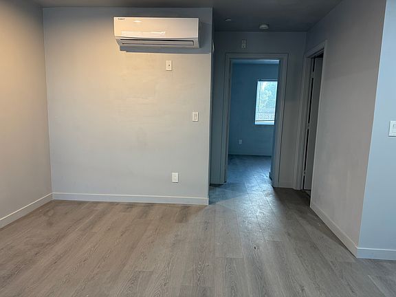 2nd image of 1106 S Campbell Ave