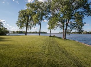 36730 N Iola Ave, Ingleside, IL 60041