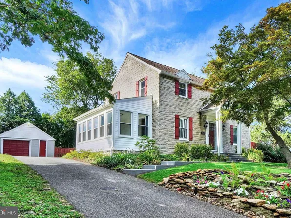 4360 Bridgeview Rd, Stewartstown, PA 17363