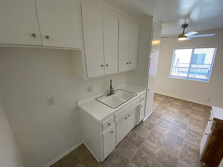 25215 Oak St #14 — Photo 10