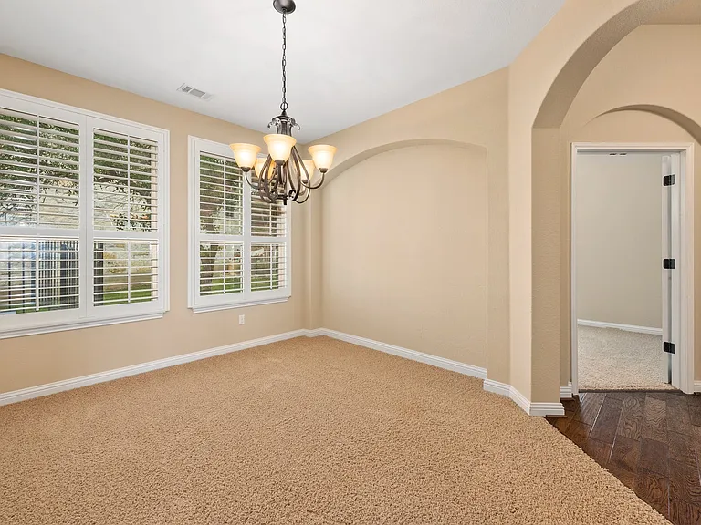4917 Pyrenees Pass — Photo 28