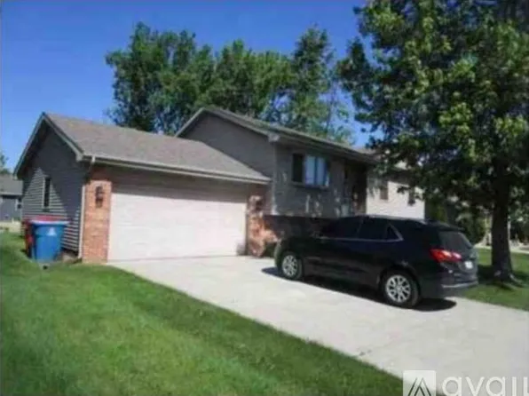 14218 Windsor St, Cedar Lake, IN 46303