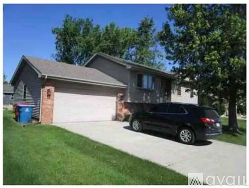 14218 Windsor St Photo 1
