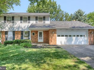 5518 Silvercreek Dr, Mechanicsburg, PA 17050