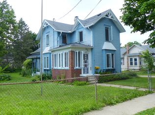 736 Oak St, Beloit, WI 53511