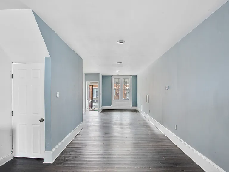 2212 W Fayette St — Photo 24