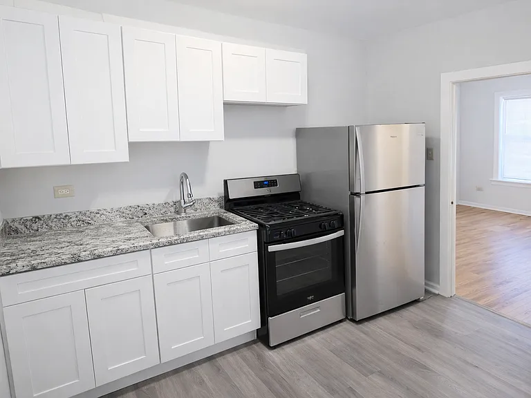 6716 S Merrill Ave #1W — Photo 2