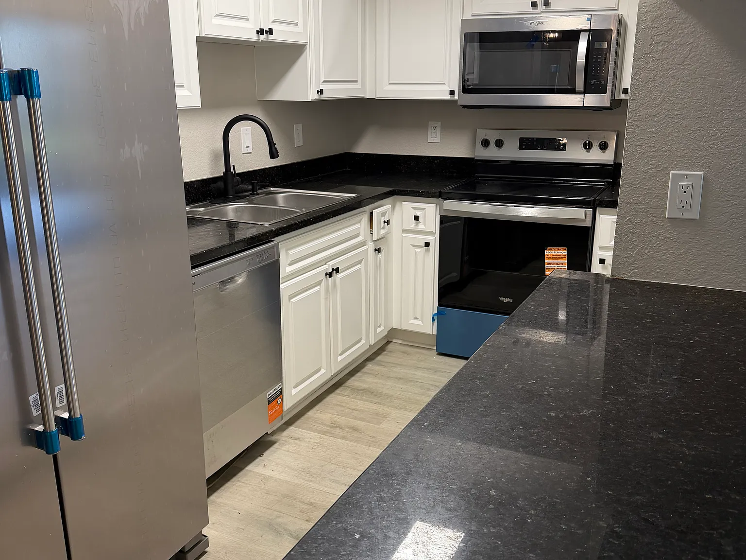 2 bed, 858 sqft, $1,850 — Photo 3