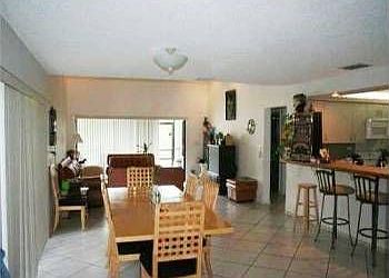 5th image of 1124 NE 2nd Ct