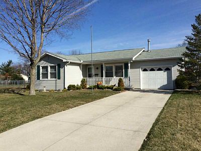 906 Canterbury Dr, Wapakoneta, OH, 45895