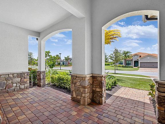 5th image of 9218 Balsamo Drive