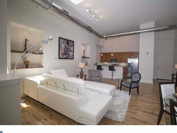 3rd image of 923 N Orianna St #2C
