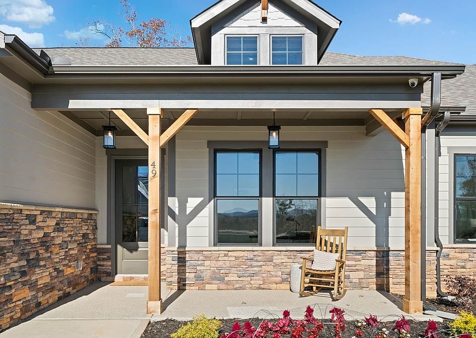 1st image of 117 Pinnacle Way