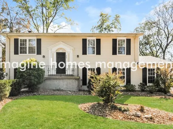 908 Broadhurst Dr, Ballwin, MO 63021