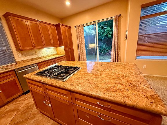 5th image of 12061 Daymark Ct
