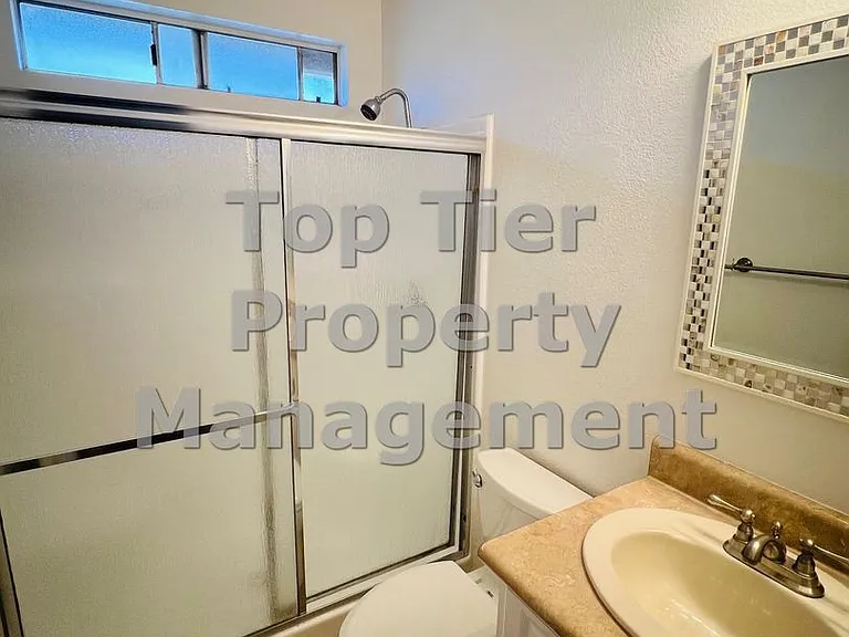 663 Cedar St — Photo 8