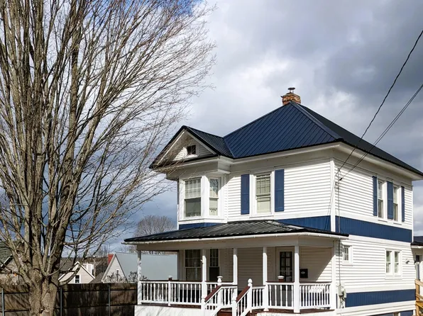 10 Lakeview Avenue, Dexter, ME 04930