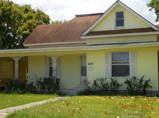 219 Morton Ave, Palacios, TX 77465