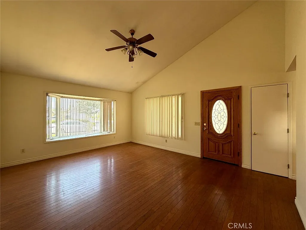 4 bed, 1515 sqft, $3,200 — Photo 3