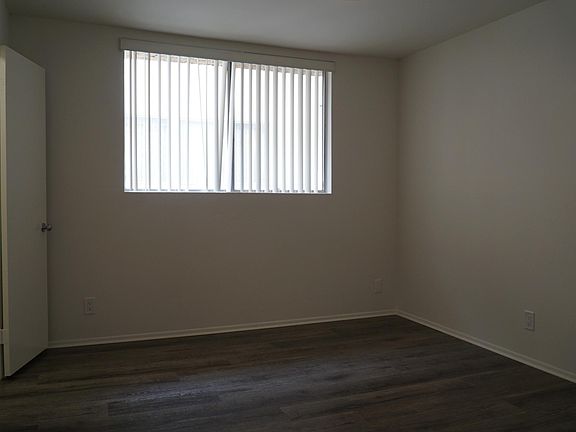 4th image of 105 N Croft Ave APT 5