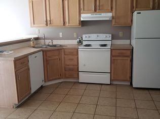 1212 E 25th Ter, Lawrence, KS 66046