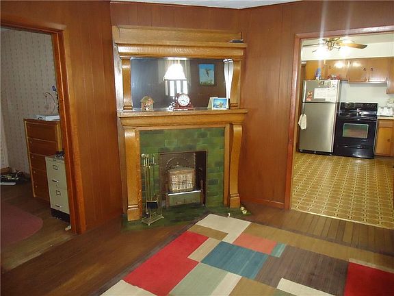 3rd image of 1113 East Ave