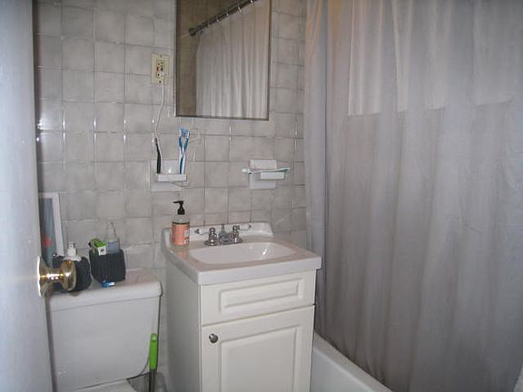 5th image of 21-33 41st St #7
