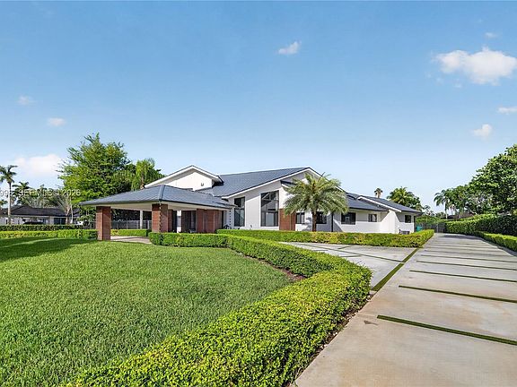 3rd image of 10506 SW 89th Pl