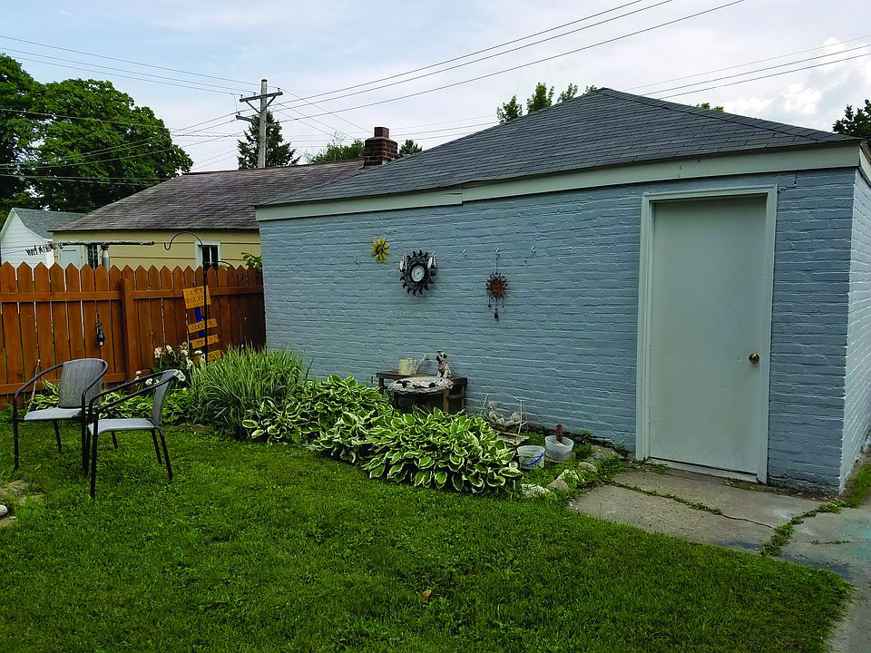 2nd image of 409 Pleasant Ave