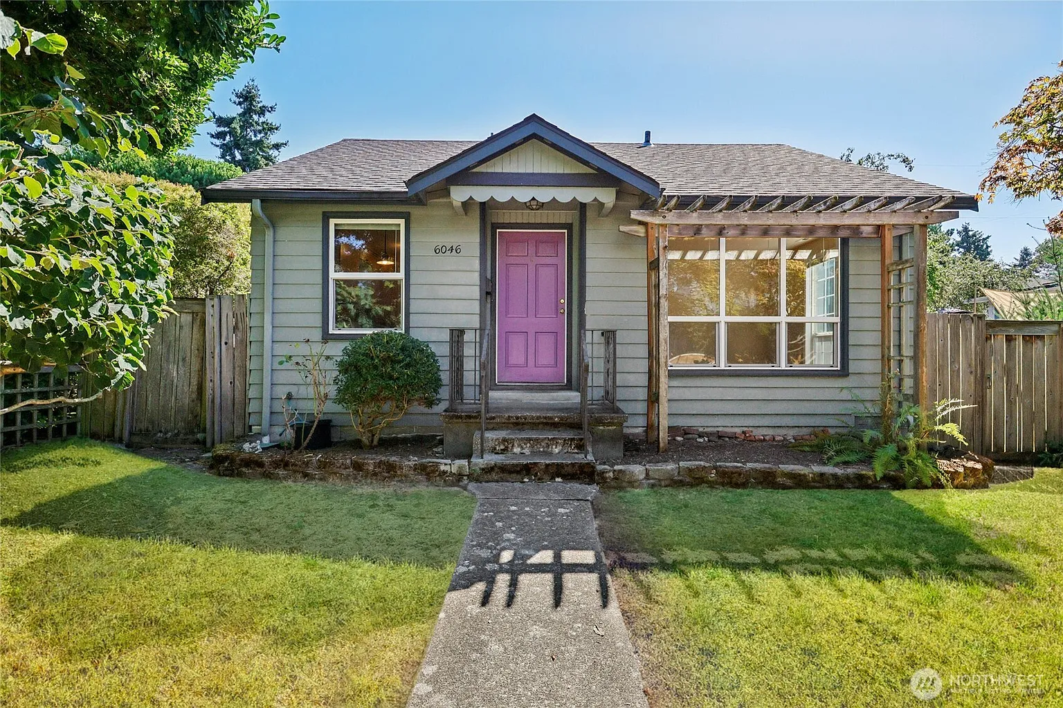 6046 46th Avenue SW photo 1