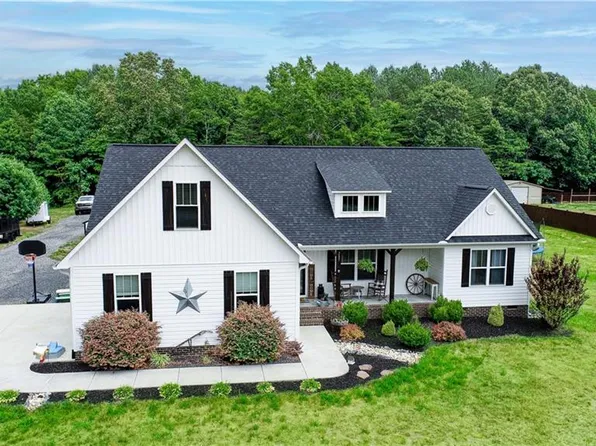 285 Washburn Rd, Madison, NC 27025
