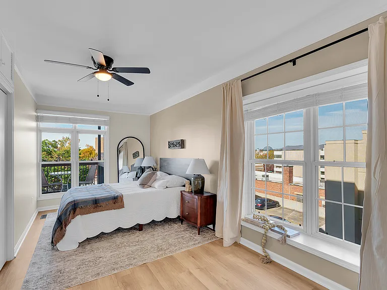 233 N Main St #405 — Photo 3