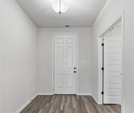 4th image of 17717 Zinfandel Dr