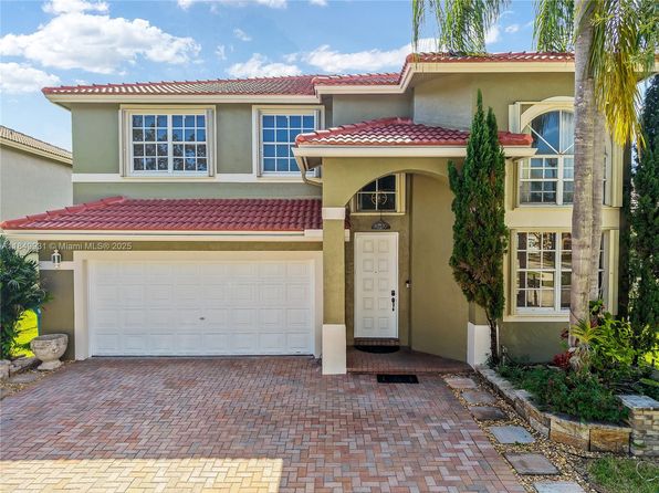 4025 Sapphire Ln