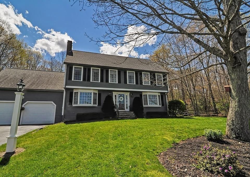 1st image of 10 Shirley Ln