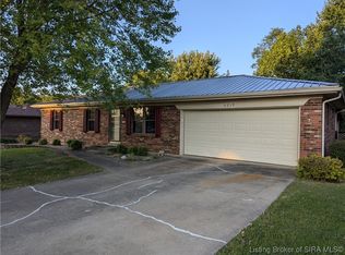 6219 Eric Dr, Floyds Knobs, IN