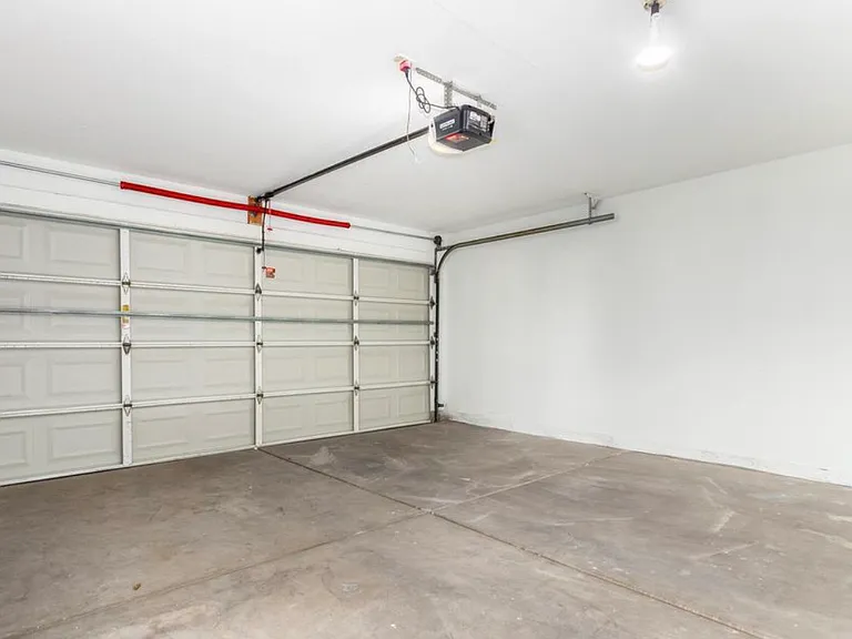 4172 E Wayland Rd — Photo 29