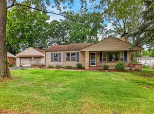 3104 Sunnyside Dr, Rockford, IL 61114