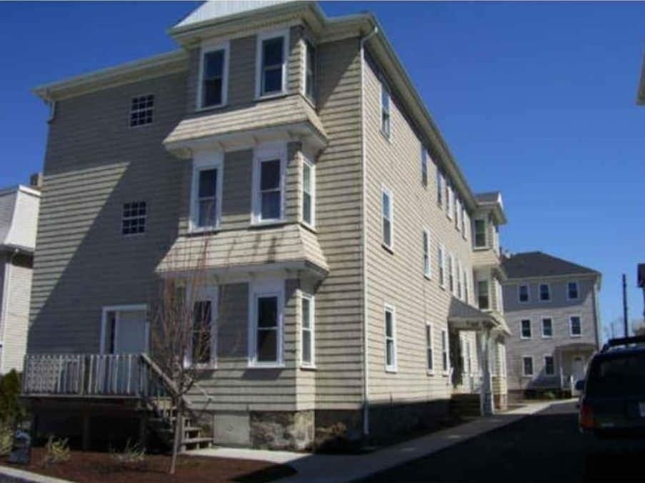 Building Photo 4