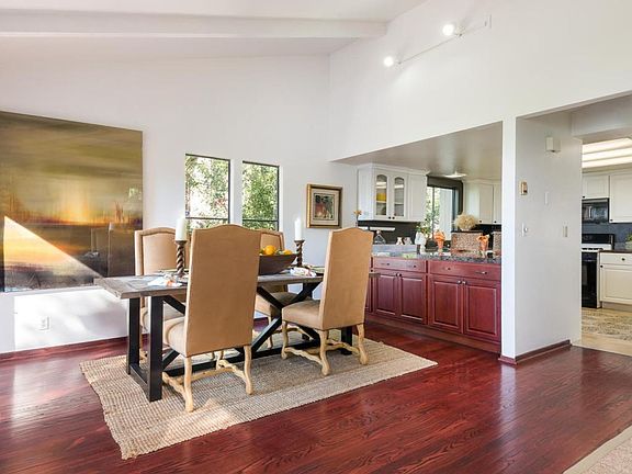 5th image of 2660 Dorking Pl