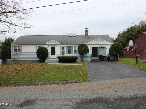 30 Claremont Rd, Dalton, MA 01226
