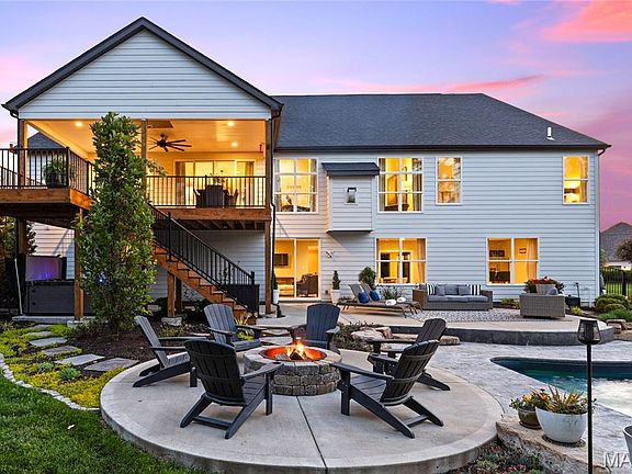 3rd image of 110 Westleigh Manor Dr