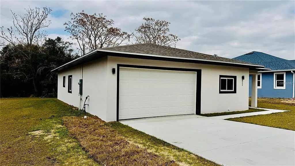 3 bed, 2.0 bath, 1413 sqft, $2,795 — Photo 2