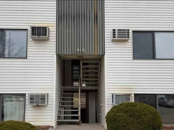 910 Benton Dr APT 13, Iowa City, IA 52246